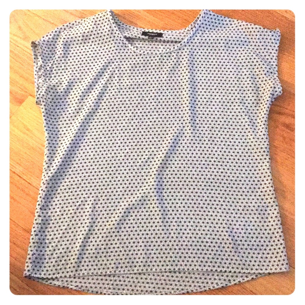 Nordstrom top with black and white pattern